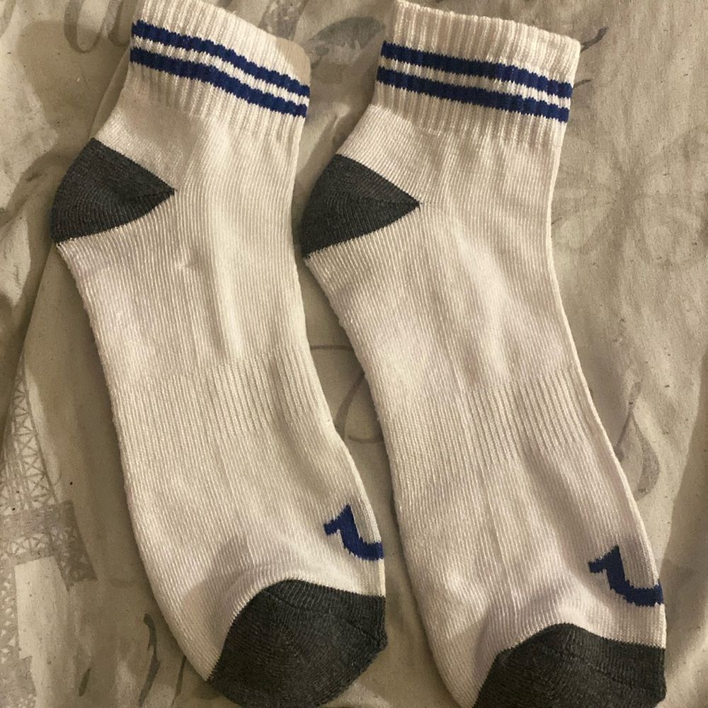 Free with 15$ or more purchase! Just bundle or grab 1/6$ or 2/10$